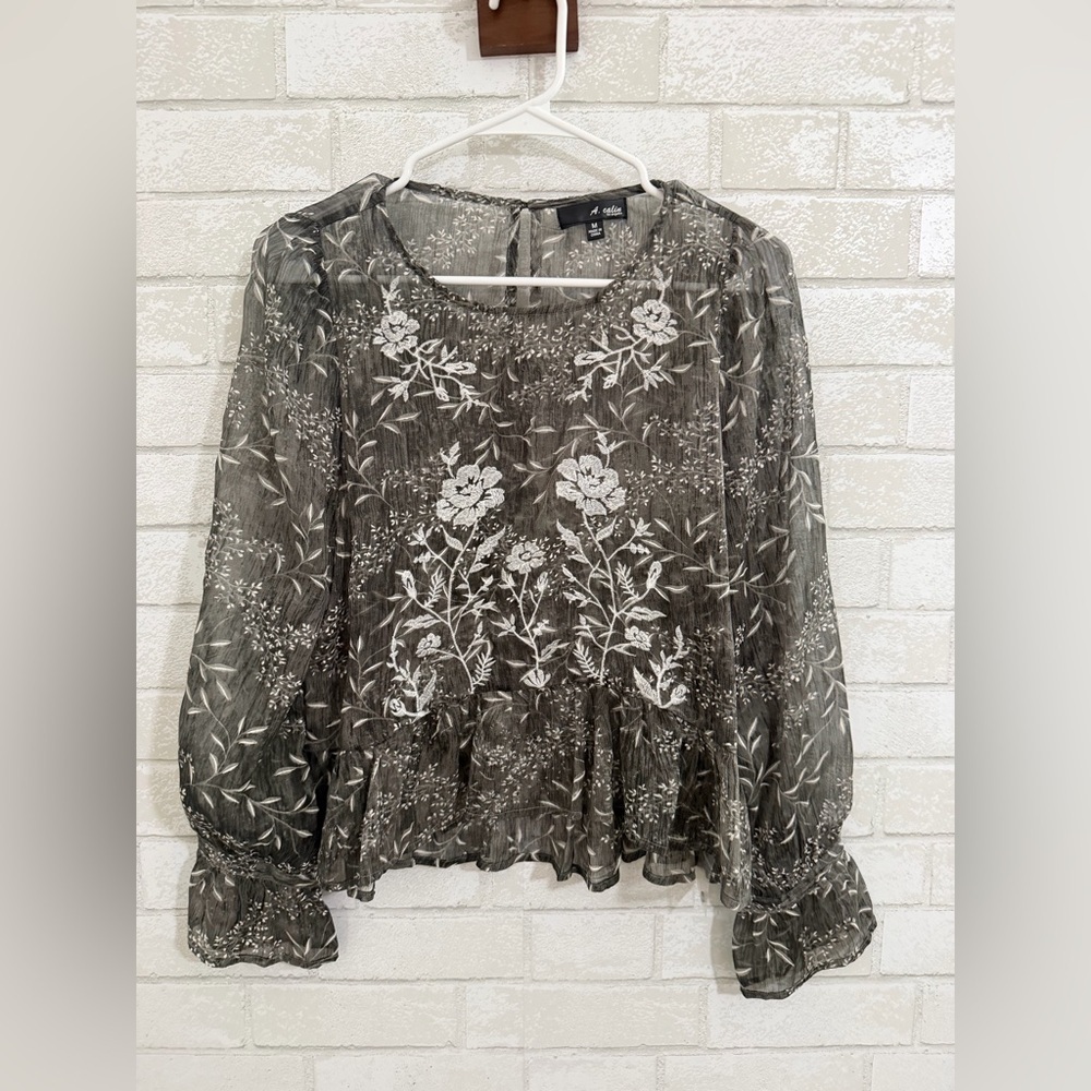 A. Calin Los Angeles sheer gray long-sleeve blouse floral embroidered M #3043